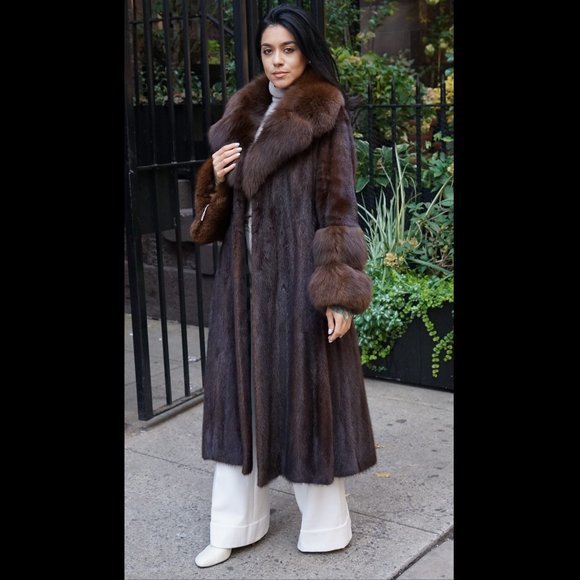 Used Vintage Mahogany Mink Coat Fox Trim Size 4-6 - Picture 2 of 3